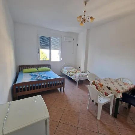 Hazbi Tare Apartment Vlorë