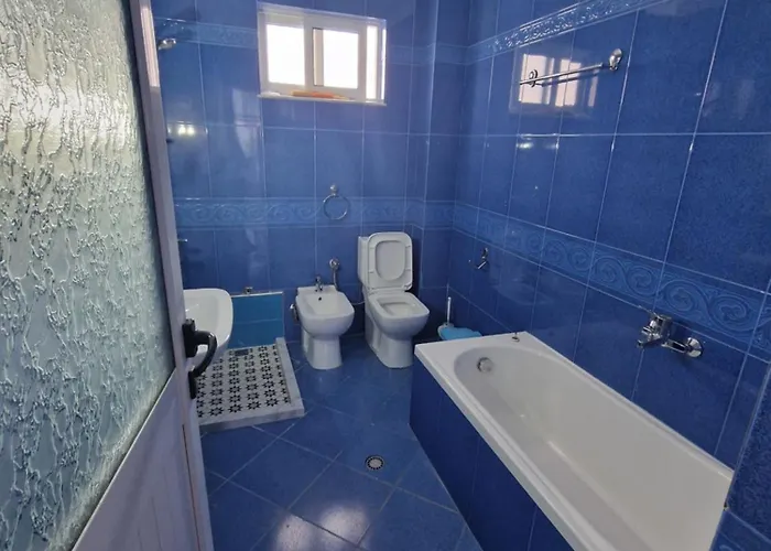 Hazbi Tare Apartment *